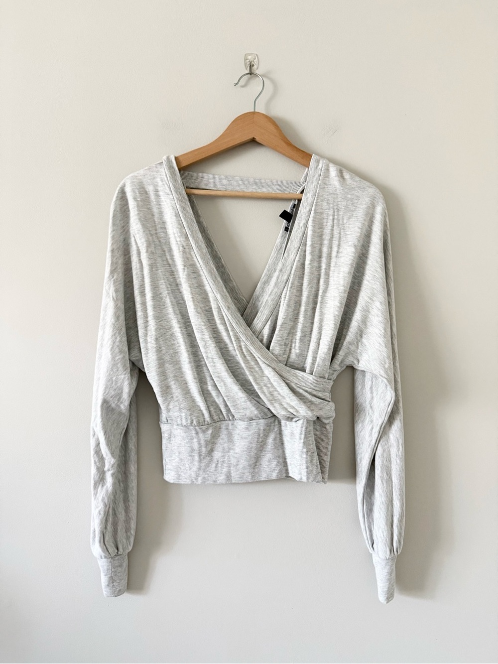 Express Light Gray Wrap-Front Long Sleeve Low Back Sweatshirt Size XS